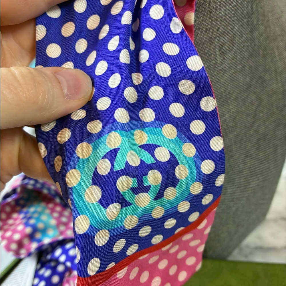 NWT Authentic Gucci Silk Pink & Purple Polka Dot Head Band Wrap - Size Small - Picture 6 of 9